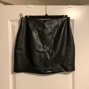 Wilfred free vegan leather skirt (10)